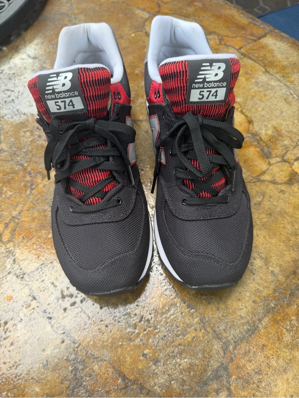 NEW! New Balance Men's Sz 11 Black Red 574 Sneakers shoes